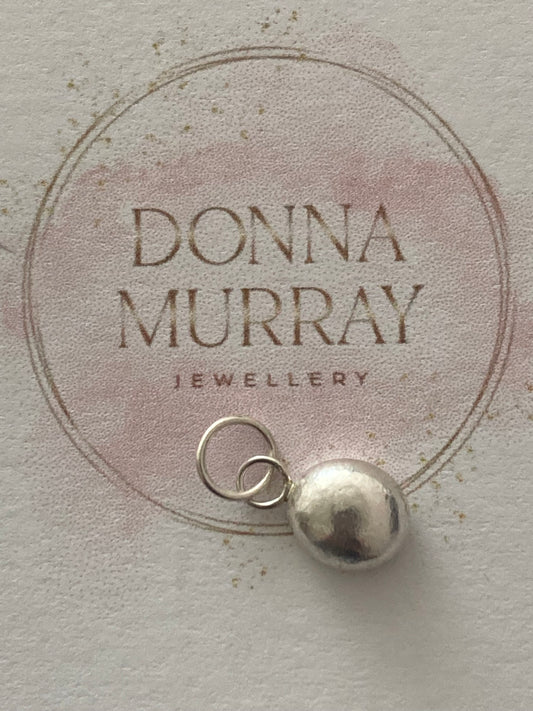 Silver pebble pendant