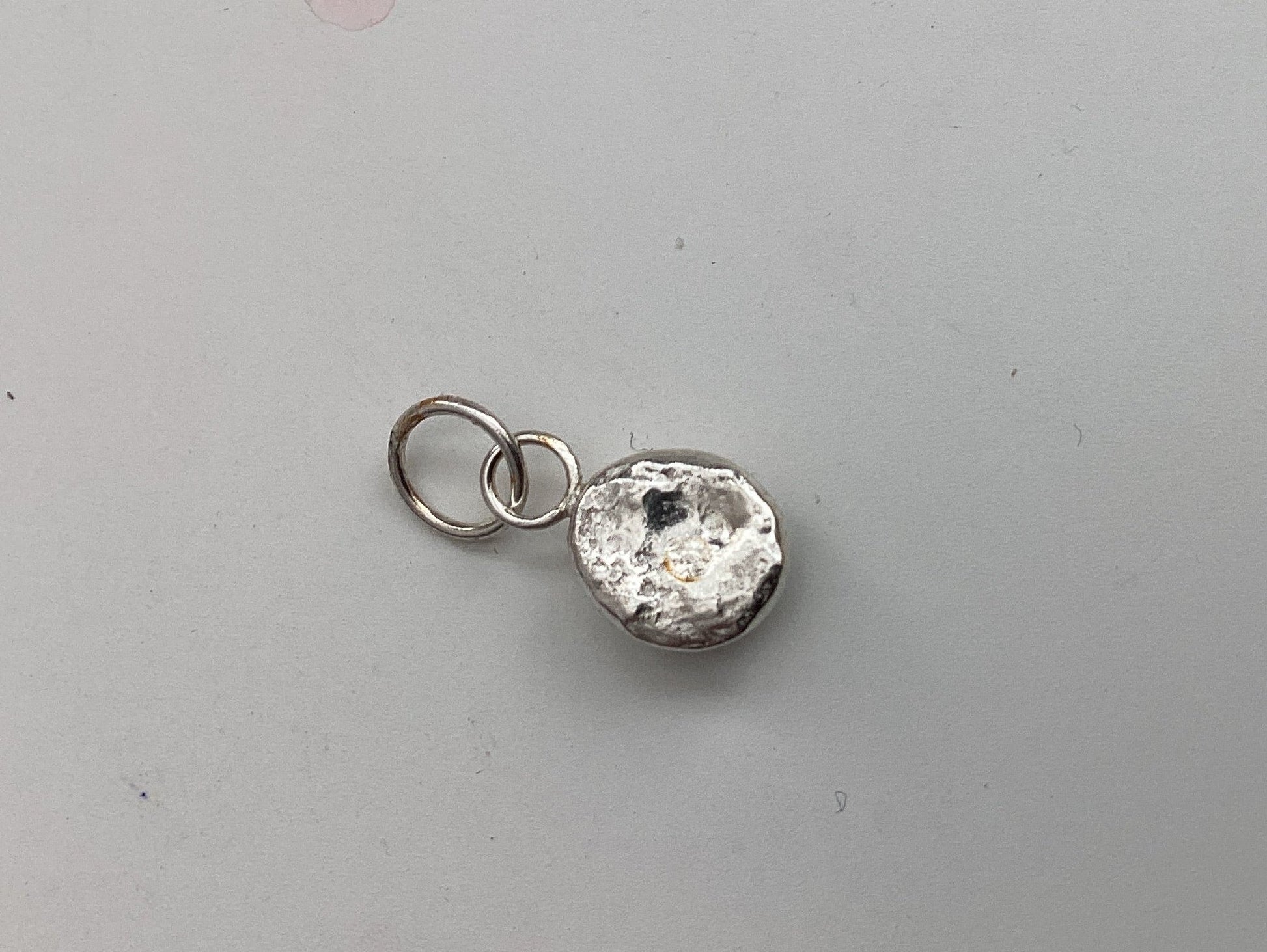 Pebble pendant